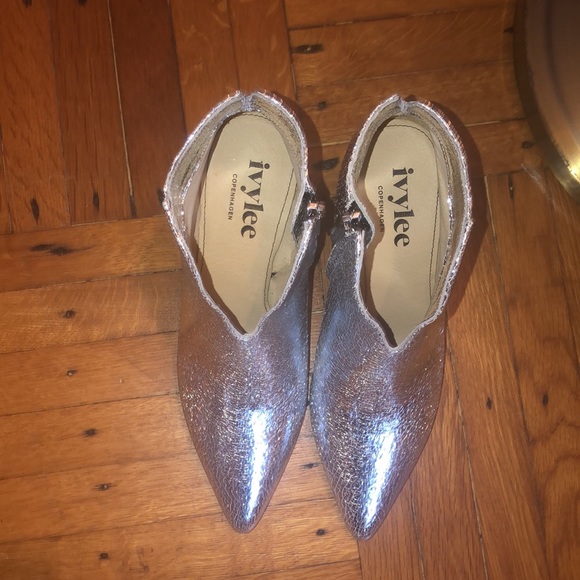 NEW IVYLEE COPENHAGEN VIVIAN V-Cut Boots in silver EU 36 US 6 - Picture 5 of 10